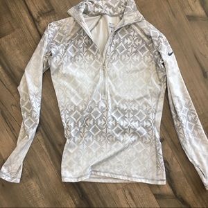 Nike pro drifit zip up